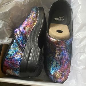 BRAND NEW IN BOX DANSKO CLOGS LIMITED EDITION